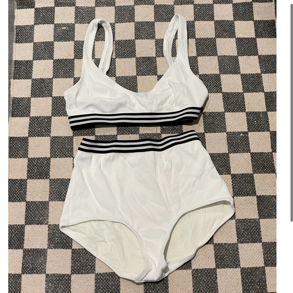 solid & striped katie bikini - Picture 7 of 7